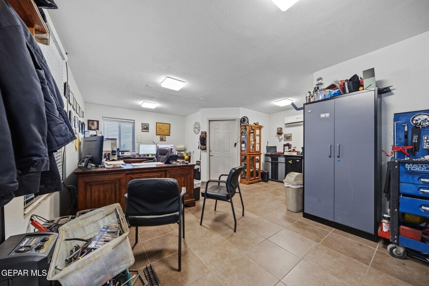 More Photos Of 5368 Doniphan Dr, El Paso Service For Sale