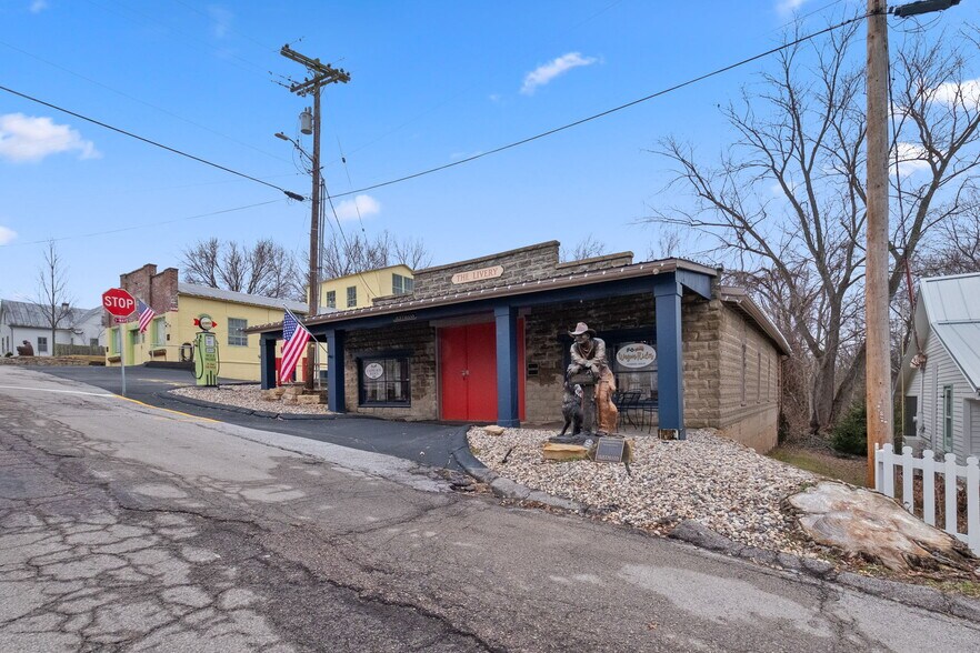 More Photos Of 225 Jackson St, Augusta Specialty For Sale