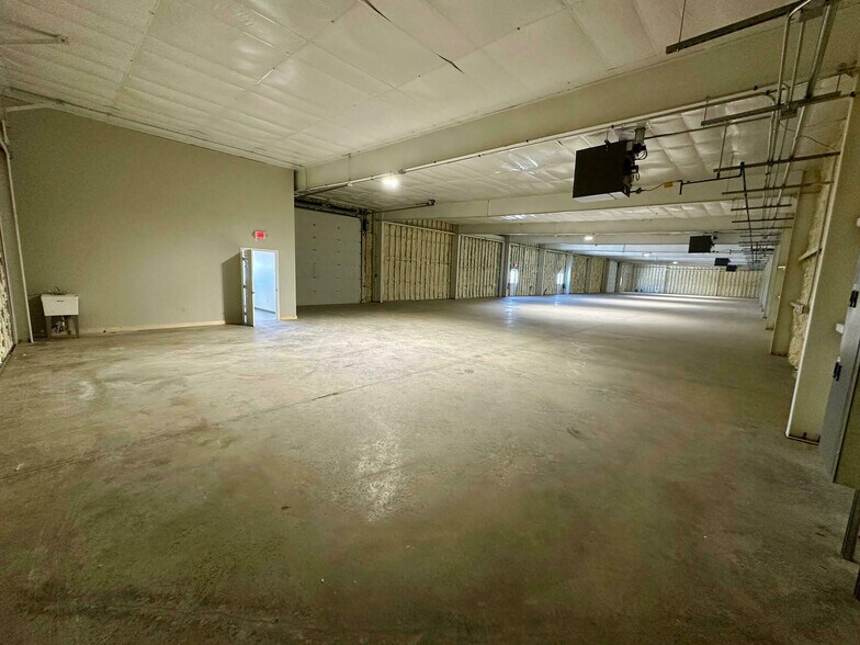 More Photos Of 5506 Bluebird St, Amarillo Service For Lease