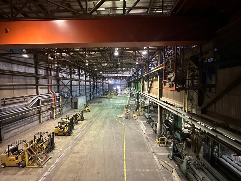 More Photos Of 300 Riley Rd, Jay Warehouse For Lease