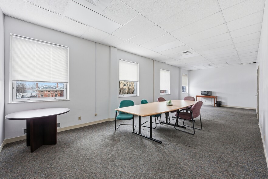 More Photos Of 899 E Broad St, Columbus Medical For Sale