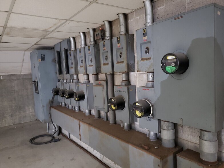 More Photos Of 202 N Center St, Bloomington Office For Sale