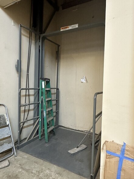 More Photos Of 5330 Bluebonnet Rd, Baton Rouge Warehouse For Sale