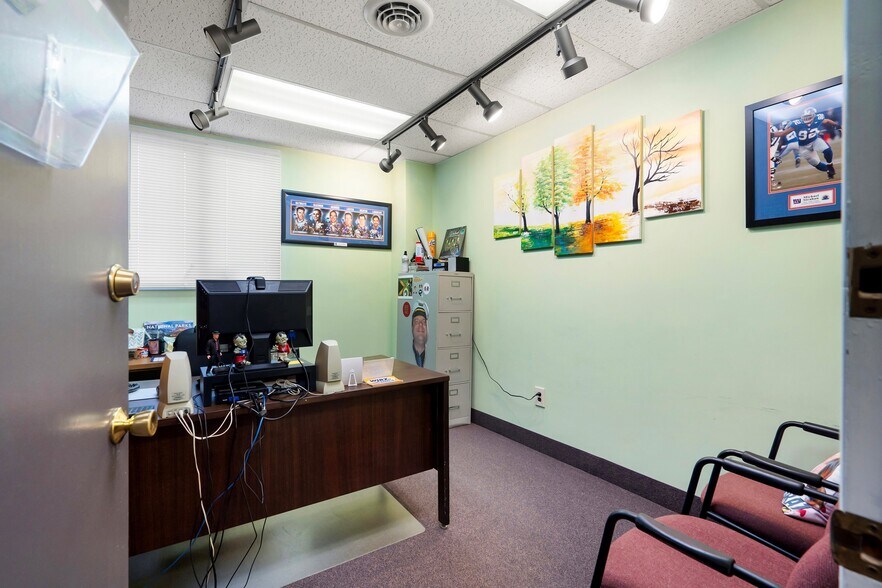 More Photos Of 641 Beach Ave, Stafford Airport For Sale