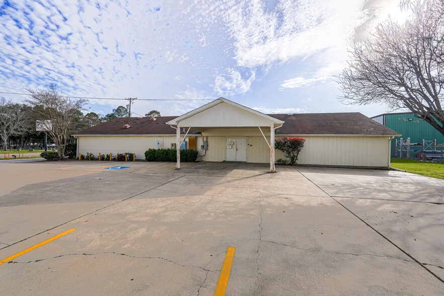 More Photos Of 5301 39th St, Groves Skilled Nursing Facility For Sale