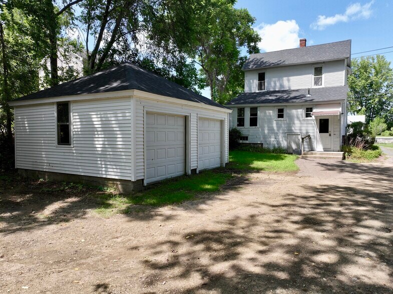 More Photos Of 153 Russell St, Hadley Multifamily For Sale