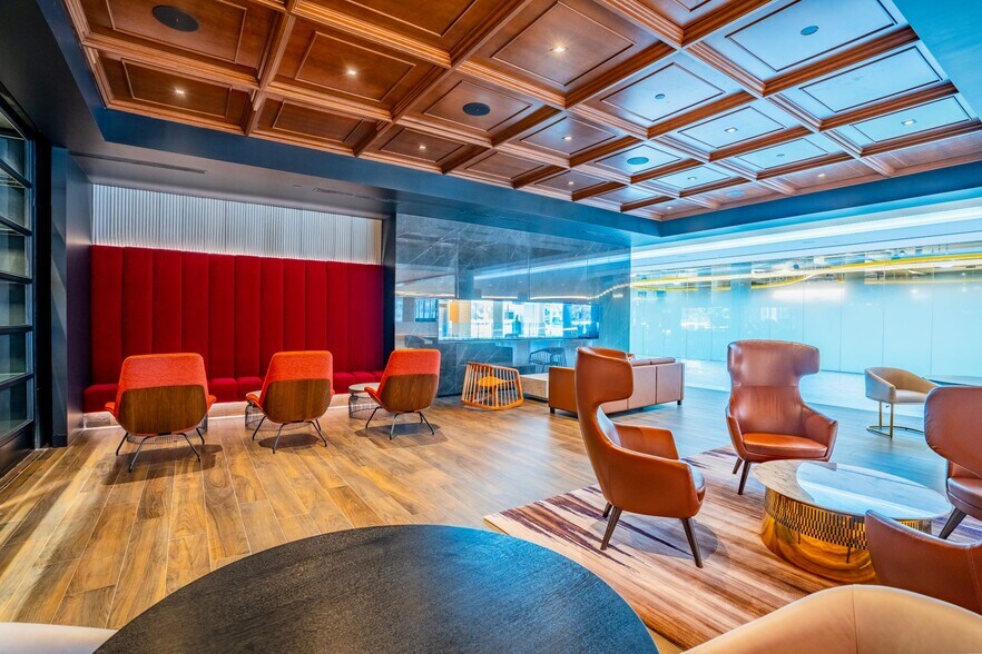 More Photos Of 5400 Lyndon B Johnson Fwy, Dallas Unknown For Lease