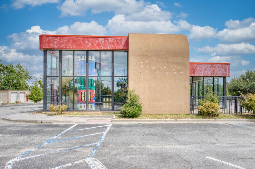 More Photos Of 1197 Lakes Blvd, Lake Park Fast Food For Lease