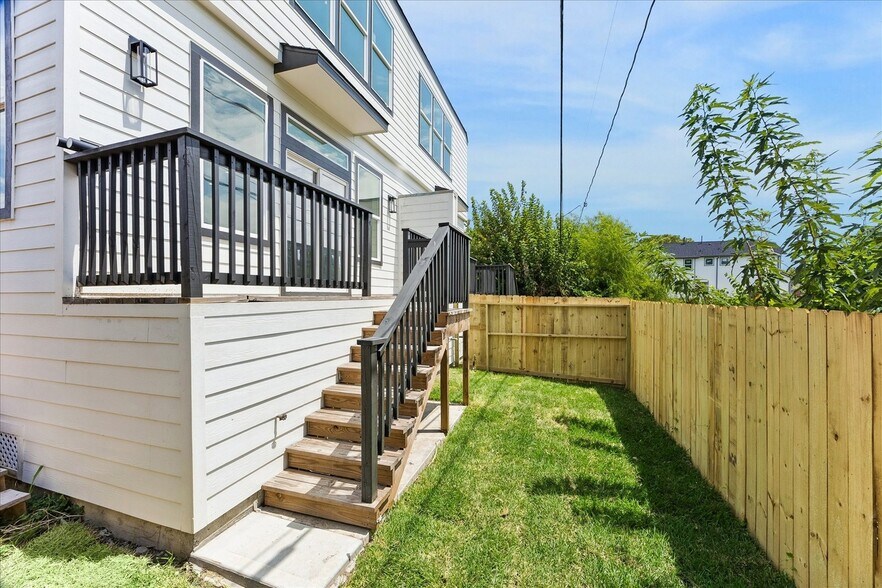 More Photos Of 5106 Ricky St, Houston Specialty For Sale
