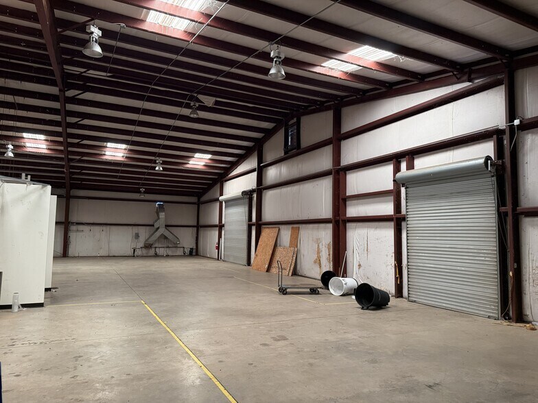 More Photos Of 100 Hudson Industrial Dr, Griffin Warehouse For Sale