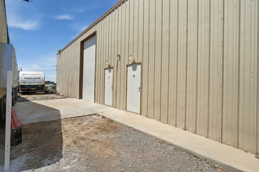 More Photos Of 1203 NW Airport Rd, Cache Industrial For Sale