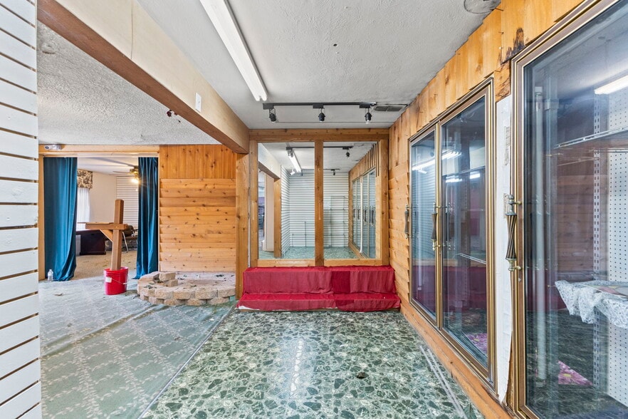 More Photos Of 5034 N Nebraska Ave, Tampa Freestanding For Sale