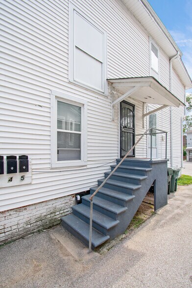 More Photos Of 1515 Madison Ave, Memphis Apartments For Sale