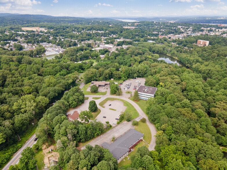 More Photos Of 4 Corwin Ct, Newburgh Medical For Sale