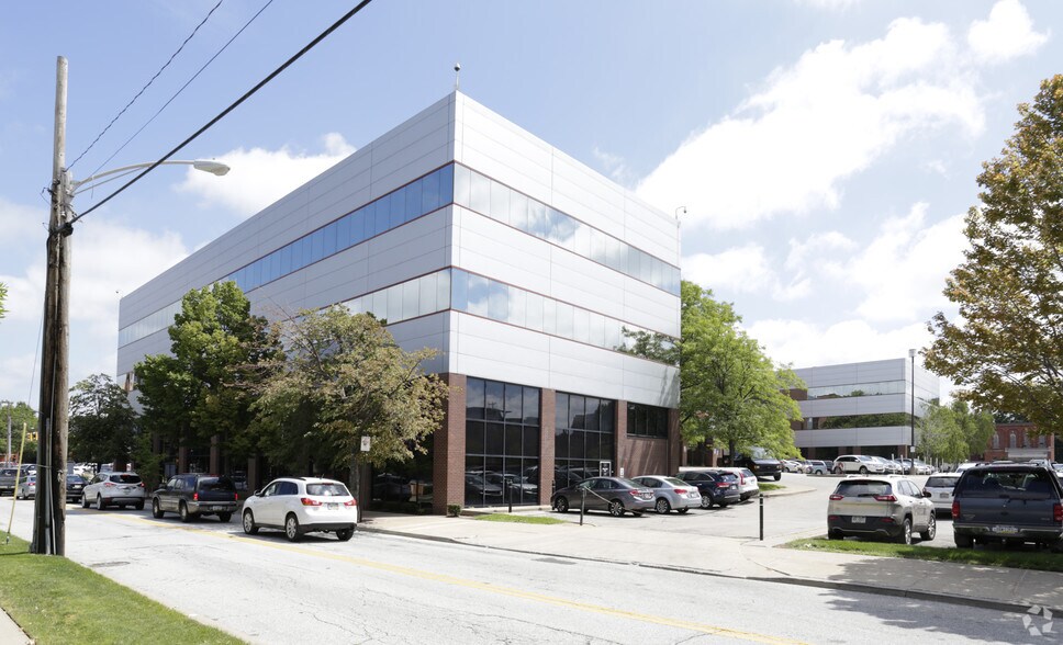 More Photos Of 300 State St, Erie Medical For Lease