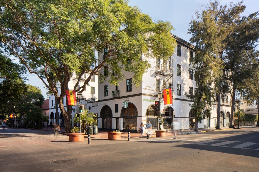 More Photos Of 527-537 State St, Santa Barbara Hotel For Lease