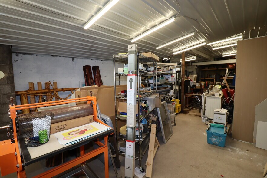 More Photos Of 522 Sanborn Ave, Ashland Storefront Retail Residential For Sale