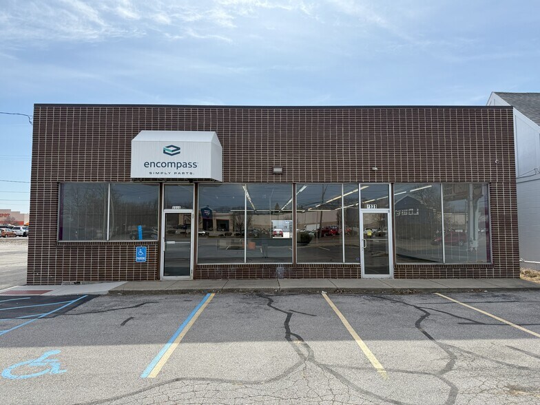 Primary Photo Of 1131 W Alexis Rd, Toledo Freestanding For Lease