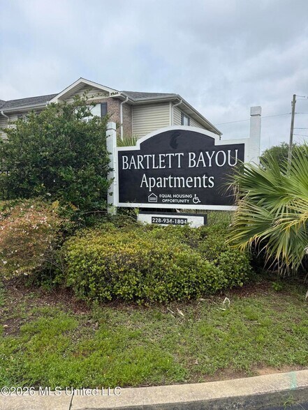 More Photos Of 2718 Bartlett Ave, Pascagoula Apartments For Sale