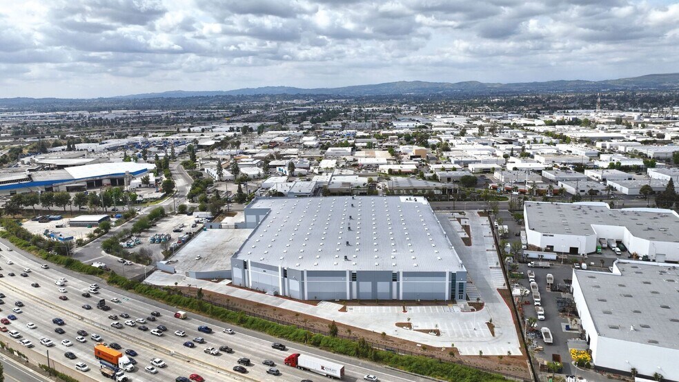 More Photos Of 2872 E La Palma Ave, Anaheim Distribution For Lease