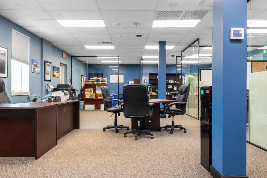 More Photos Of 146 Railroad Ave, Sayville Office For Sale