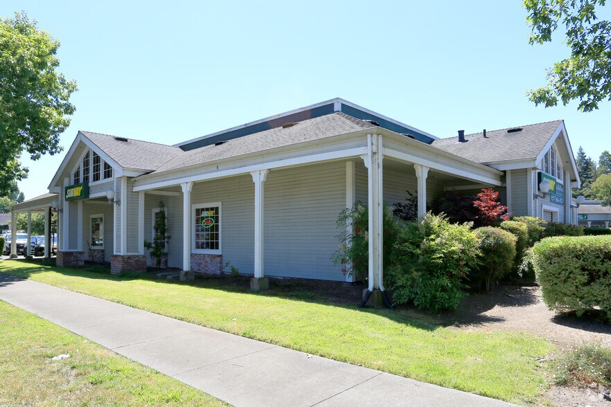 More Photos Of 8500 Gravenstein Hwy, Cotati Freestanding For Sale