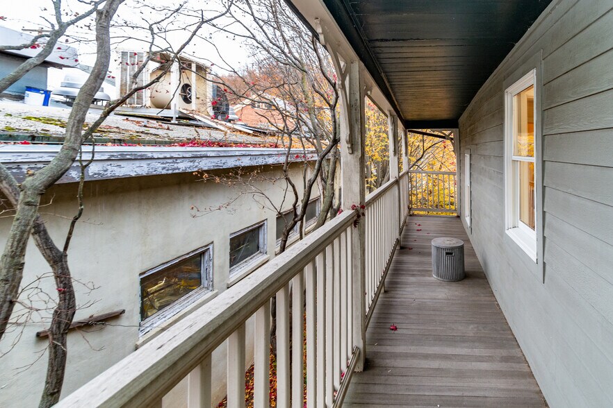 More Photos Of 24 N Main St, Lambertville Office For Sale