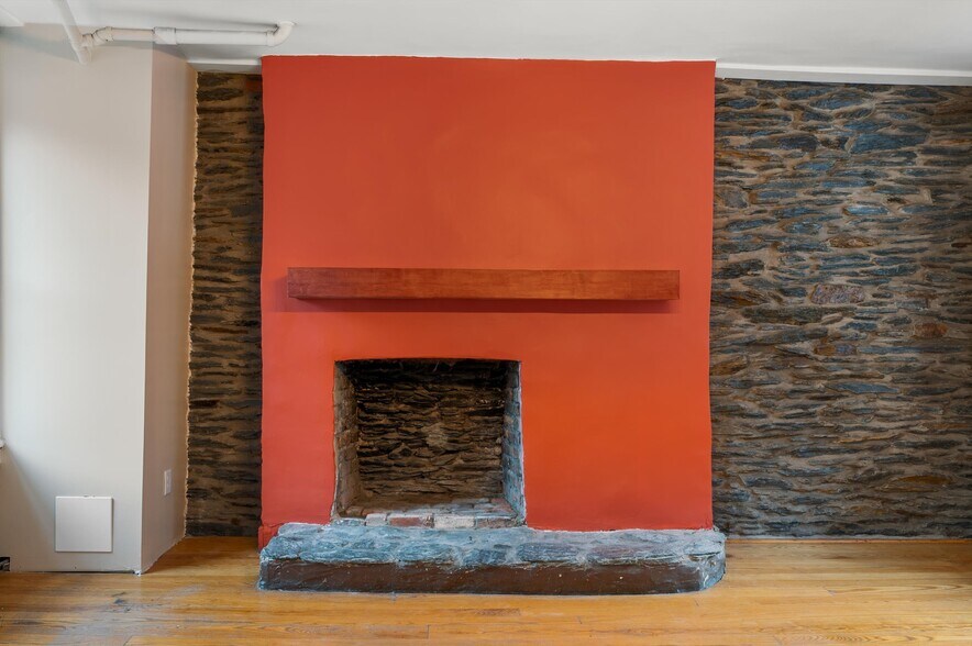 More Photos Of 170 High St / 173 Potomac St, Harpers Ferry Storefront Retail Residential For Sale