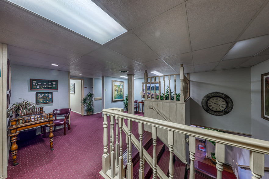 More Photos Of 119 N Main St, Weatherford Office For Lease