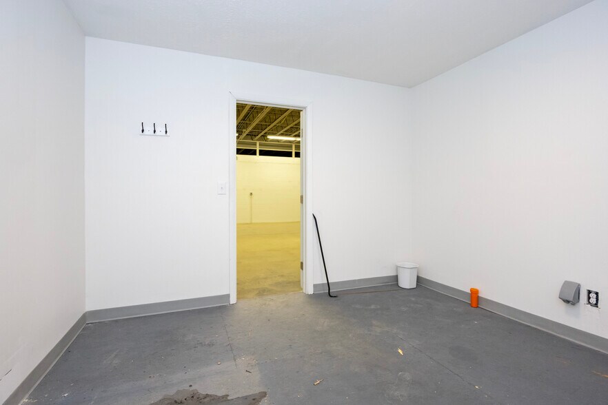 More Photos Of 291 Branstetter St, Wooster Manufacturing For Lease