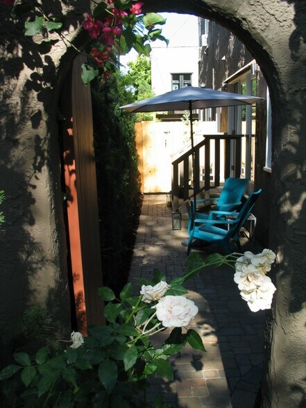 More Photos Of 745 N Hayworth Ave, Los Angeles Apartments For Sale