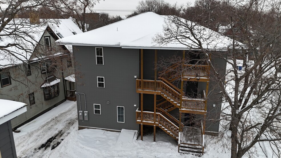 More Photos Of 814 6th St SE, Minneapolis Apartments For Sale