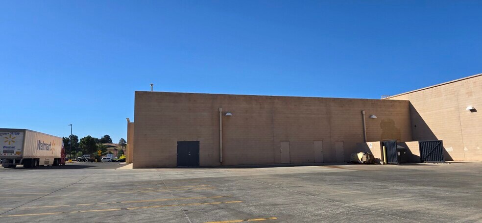 More Photos Of 1200-1260 Gail Gardner Way, Prescott General Retail For Lease