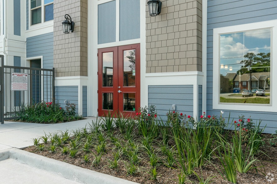 More Photos Of 14340 Wallisville Rd, Houston Apartments For Sale