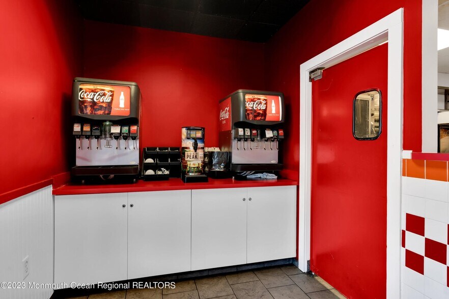 More Photos Of 231-263 Main St, Matawan Storefront For Sale