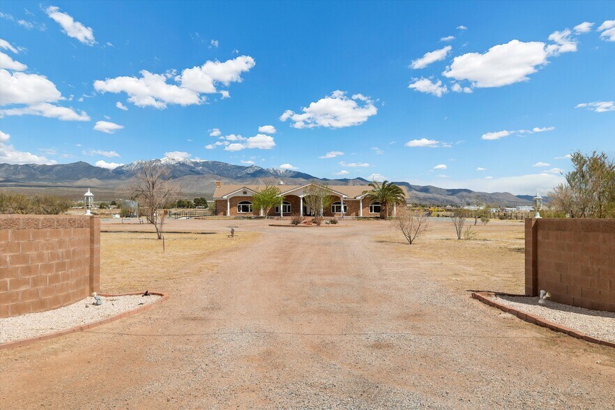 More Photos Of 721 Buol Rd, Pahrump General Retail For Sale