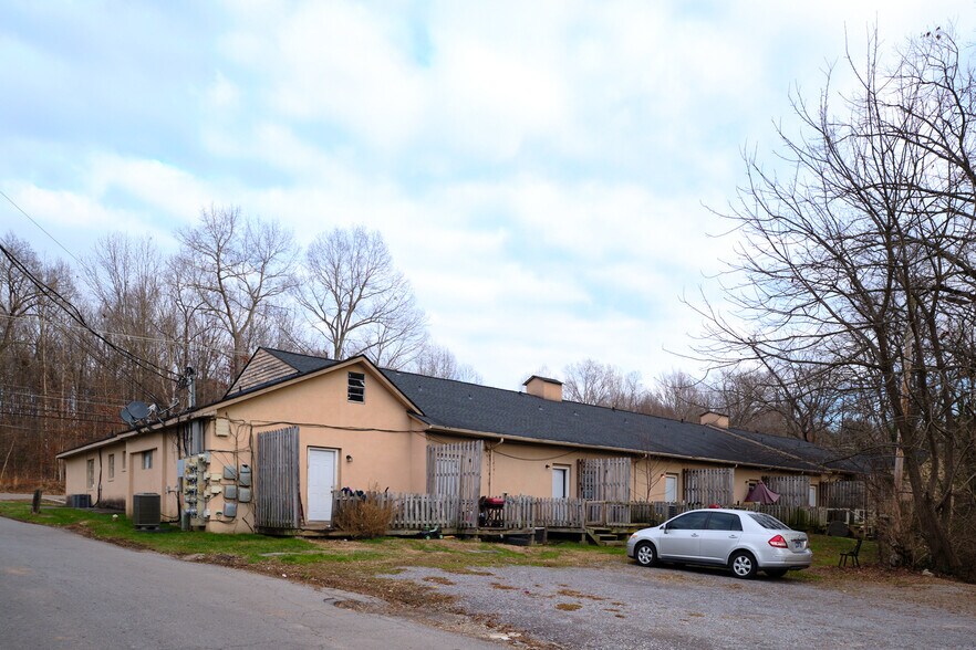 More Photos Of 2215 Buffalo Trl, Morristown Apartments For Sale