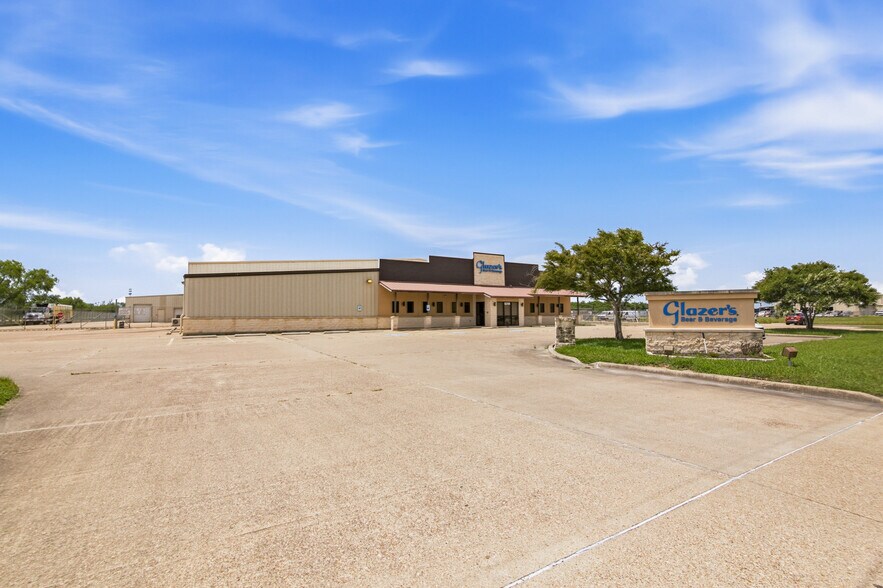 More Photos Of 8316 Lone Tree Rd, Victoria Industrial For Sale