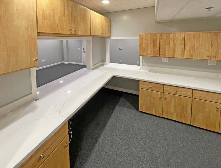 More Photos Of 638 Webster St, Oakland Office For Sale