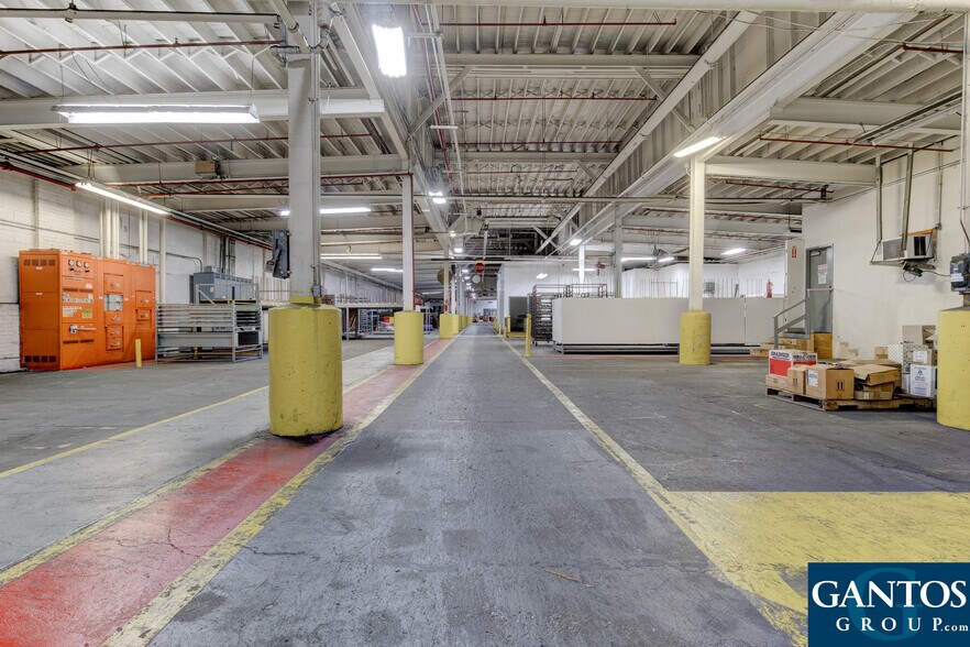 More Photos Of 1957 Beverly Ave SW, Grand Rapids Industrial For Sale