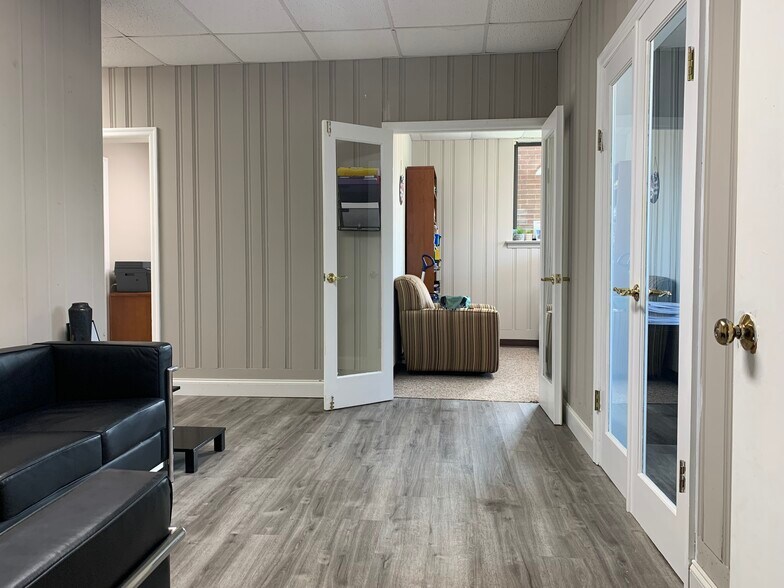More Photos Of 109 W Atlantic St, South Hill Storefront Retail Office For Sale