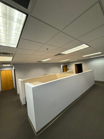 More Photos Of 1880 W Oak Pky, Marietta Loft Creative Space For Lease
