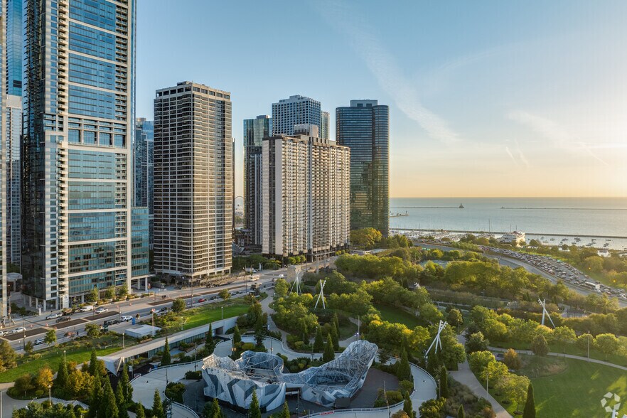 More Photos Of 400 E Randolph St, Chicago Apartments For Sale