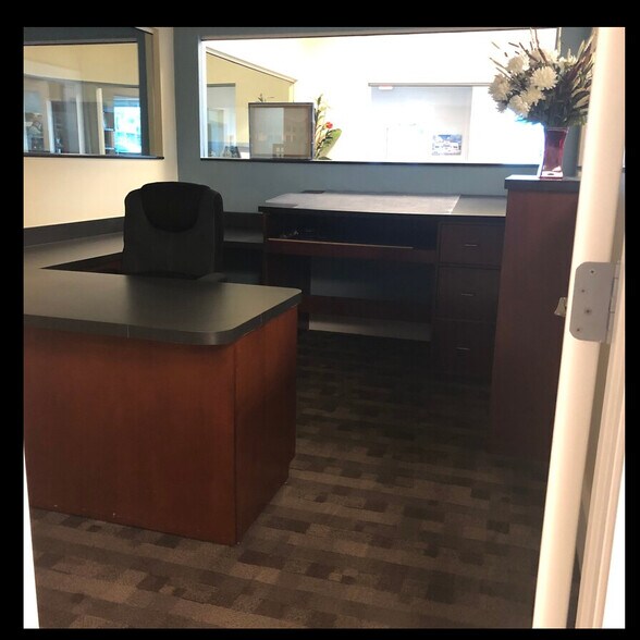 More Photos Of 975 S Ponce de Leon Blvd, Saint Augustine Office For Sale