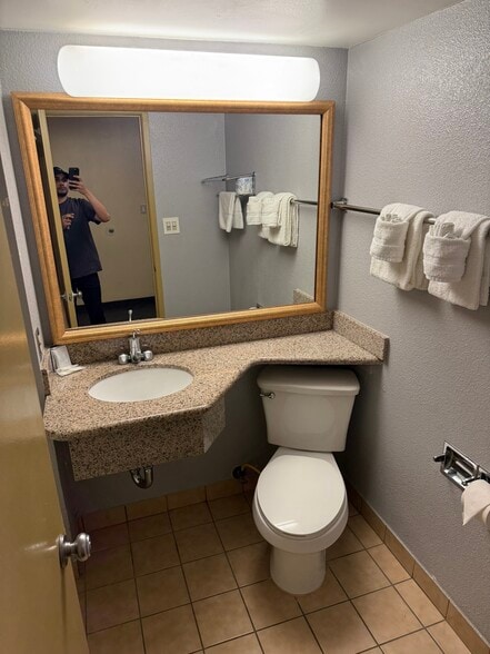 More Photos Of 4219 E Waterloo Rd, Stockton Hotel For Sale