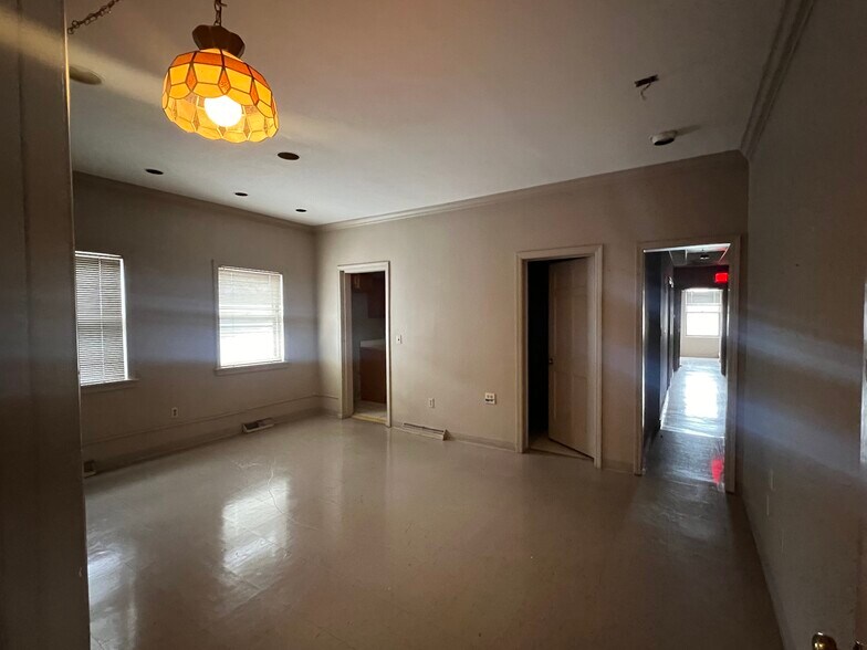 More Photos Of 387 Clinton Ave, Bridgeport Office Residential For Sale