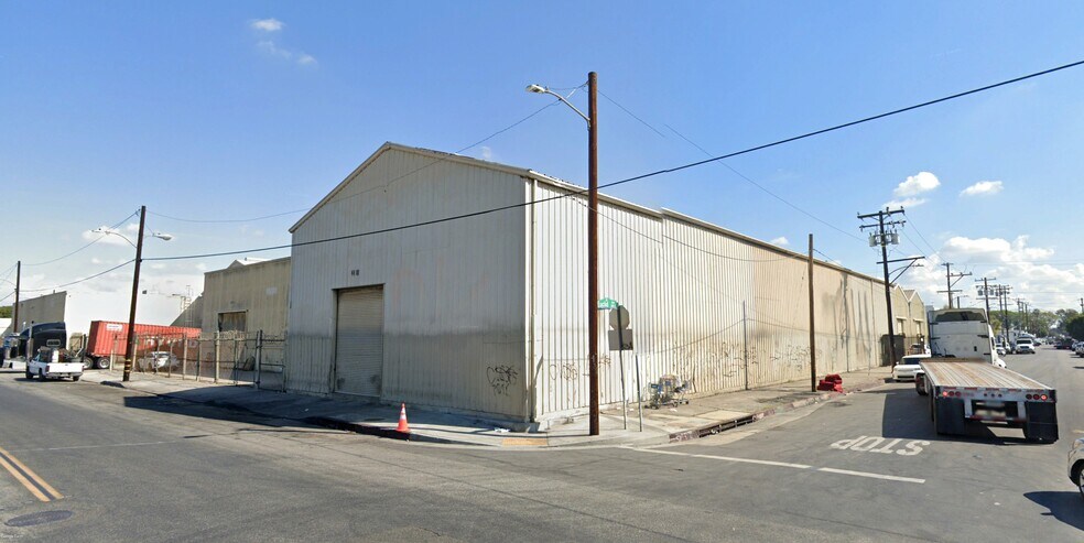 More Photos Of 2300-2320 N Alameda St, Compton Warehouse For Lease