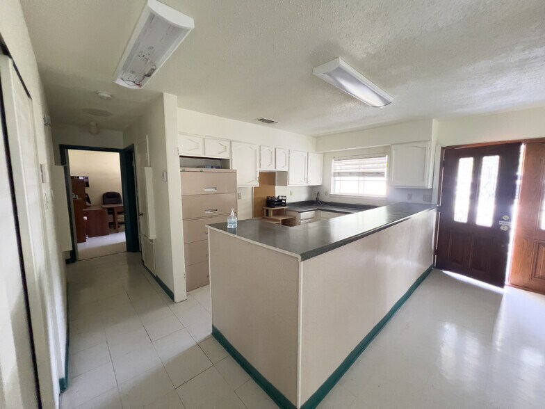 More Photos Of 5995 Heath Rd, San Antonio Office For Sale