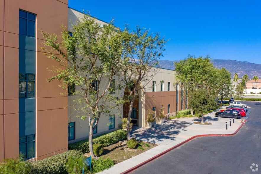 More Photos Of 16465 Sierra Lakes Pky, Fontana Medical For Lease