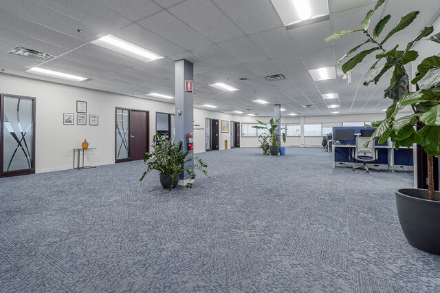 More Photos Of 1425 Rte Transcanadienne, Dorval Office For Lease